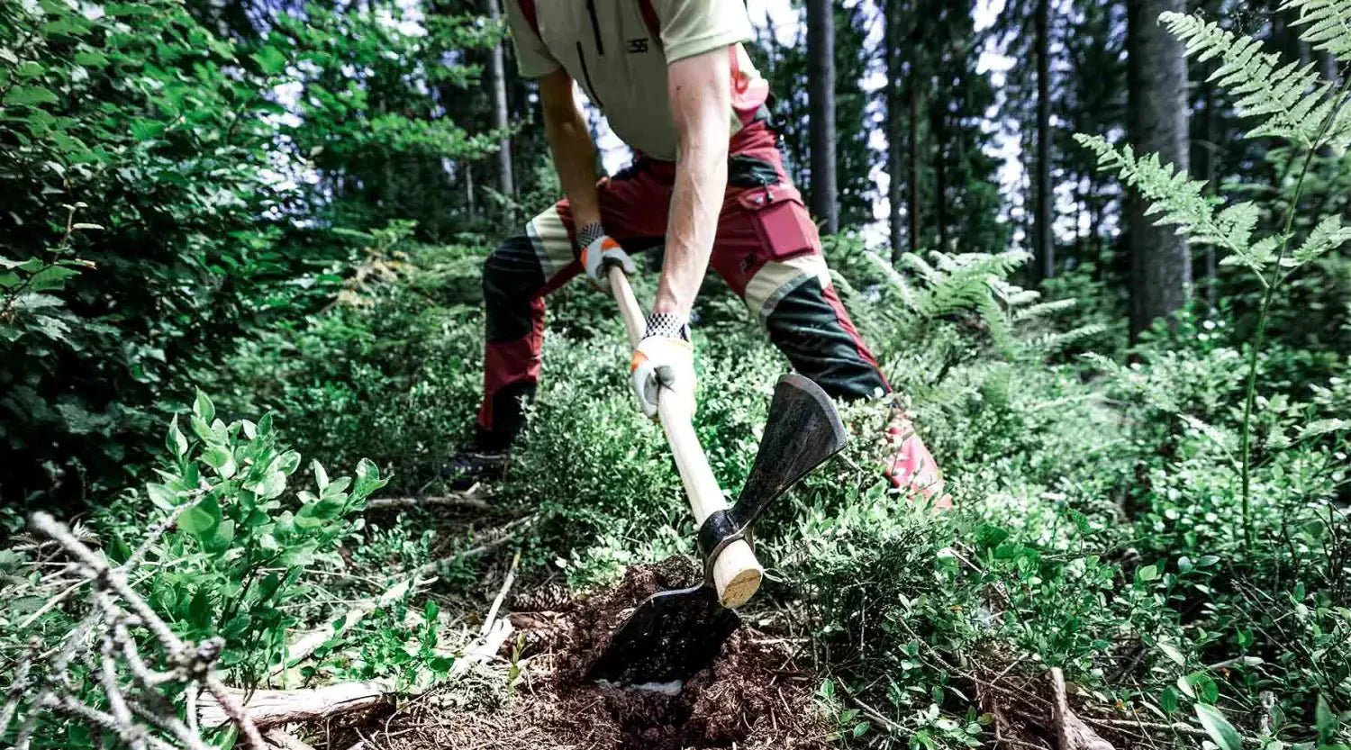 Meisterwerkzeuge für Garten und Wald: Entdecke die Kraft der Wiedehopf- und Forsthacken - SHW-FIRE